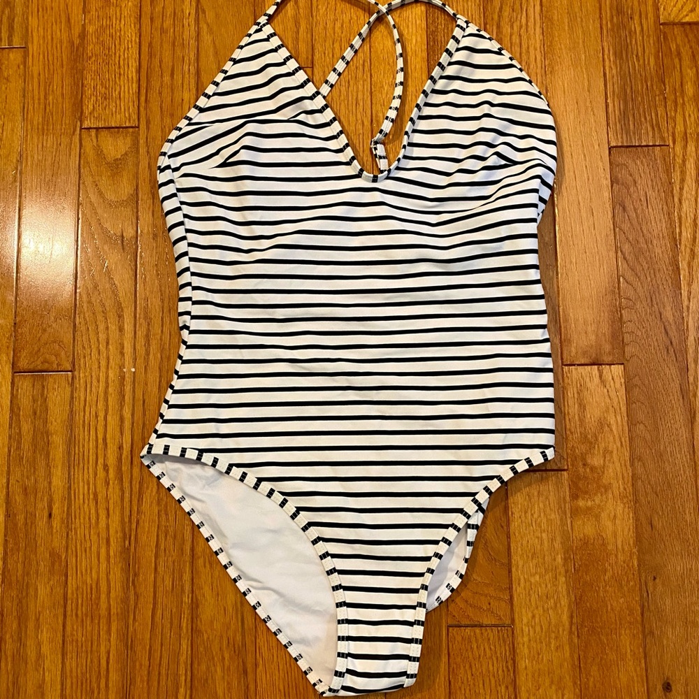 CUPSHE Size L Bathing Suit